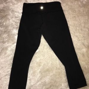 LULULEMON CROPPED LEGGINGS